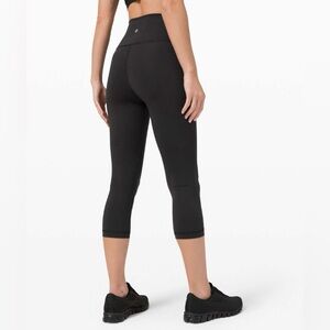 Lululemon Wunder Train High-Rise Crop 21” Black Everlux Leggings Size 2 Like New